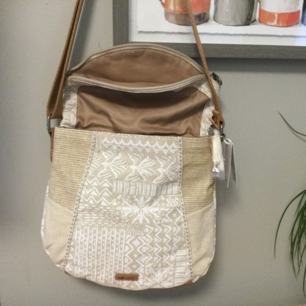 Sakroots Artist Circle Sand-Colored Canvas Crossbody Bag, NWT - Picture 3 of 7
